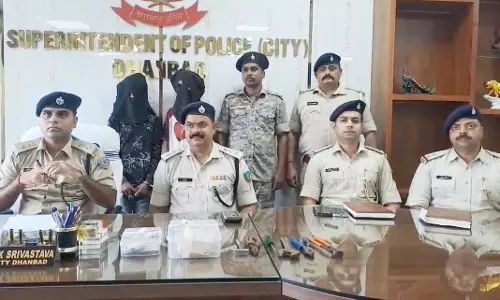 Dhanbad: चोरी के केस में दो युवक पकड़े गए, सामान हुआ जब्त