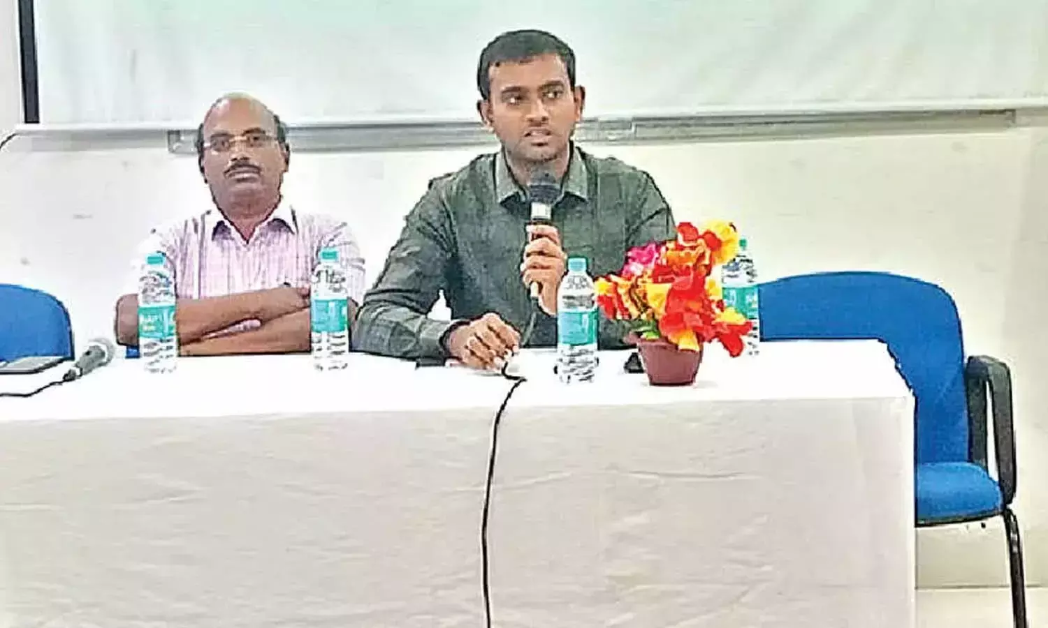 Andhra: ट्रॉली की कार्यप्रणाली पर सेमिनार आयोजित Andhra: ट्रॉली की कार्यप्रणाली पर सेमिनार आयोजित