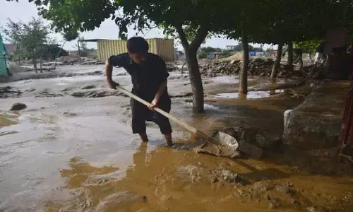 इस गर्मी में अमेरिका में अचानक बाढ़ क्यों आ रही है?