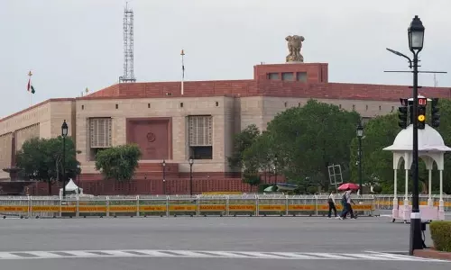 मानसून सत्र में J&K के लिए पूर्ण राज्य का दर्जा मांगेगा भारतीय दल: वेणुगोपाल मानसून सत्र में J&K के लिए पूर्ण राज्य का दर्जा मांगेगा भारतीय दल: वेणुगोपाल