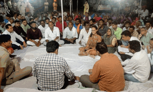 Jalore: जिला कलेक्टर मंगलवार को डांगरा में करेंगे रात्रि चौपाल Jalore: जिला कलेक्टर मंगलवार को डांगरा में करेंगे रात्रि चौपाल