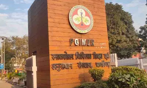 PGI के निजी केमिस्टों पर अधिक पैसे वसूलने का आरोप, नई शिकायतें सामने आईं PGI के निजी केमिस्टों पर अधिक पैसे वसूलने का आरोप, नई शिकायतें सामने आईं