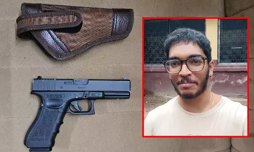 पुलिस की नशे में धुत कार चालक पर बड़ी कार्रवाई, एयर गन जब्त, 10 हजार रुपये जुर्माना