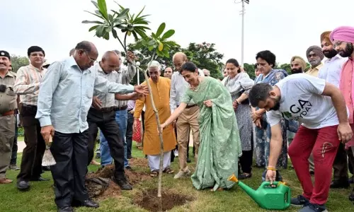 ग्लोबल वार्मिंग प्रकृति की तत्काल देखभाल की आवश्यकता की याद दिलाती: JU VC