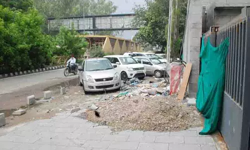 Amritsar: निर्माण कचरे के ढेर से शहर की सड़कें जाम हो रही Amritsar: निर्माण कचरे के ढेर से शहर की सड़कें जाम हो रही