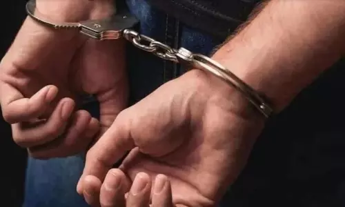 Assam: पत्नी की हत्या के आरोपी रेलवे स्टेशन मास्टर गिरफ्तार Assam: पत्नी की हत्या के आरोपी रेलवे स्टेशन मास्टर गिरफ्तार
