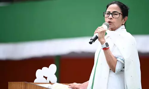 ममता बोलीं, आंखों से पानी नहीं, आग निकलेगी ममता बोलीं, आंखों से पानी नहीं, आग निकलेगी