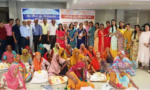 JSG और संगिनी भीलवाड़ा मेन द्वारा 30 जरूरतमंद परिवारों को राशन सामग्री वितरण JSG और संगिनी भीलवाड़ा मेन द्वारा 30 जरूरतमंद परिवारों को राशन सामग्री वितरण