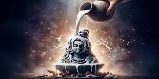 Sawan Shivratri: जानिए सावन शिवरात्रि के दिन किस चीज़ से शिव का अभिषेक करना होगा लाभकारी Sawan Shivratri: जानिए सावन शिवरात्रि के दिन किस चीज़ से शिव का अभिषेक करना होगा लाभकारी