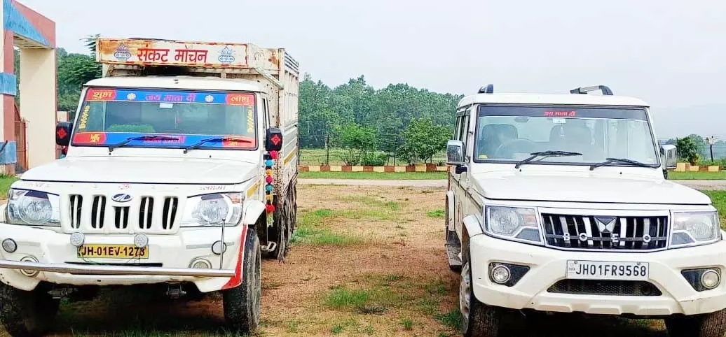 Chainpur: अवैध लकड़ी तस्करी मामले में पांच गिरफ्तार, गुमला जेल भेजा गया Chainpur: अवैध लकड़ी तस्करी मामले में पांच गिरफ्तार, गुमला जेल भेजा गया