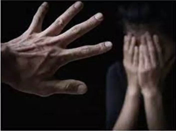 Ballia: शादी का झांसा देकर शोषण करने वाला युवक गिरफ्तार Ballia: शादी का झांसा देकर शोषण करने वाला युवक गिरफ्तार