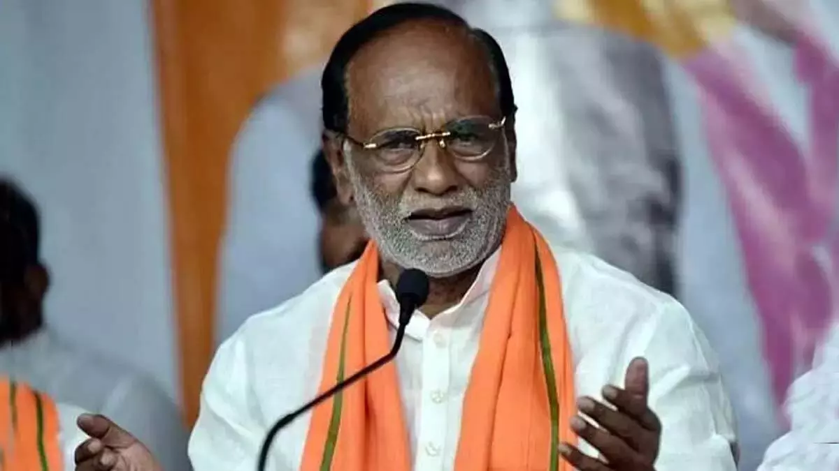 लक्ष्मण ने ऑनलाइन धोखाधड़ी में वृद्धि के बीच साइबर सुरक्षा उपायों को मज़बूत करने का आग्रह किया लक्ष्मण ने ऑनलाइन धोखाधड़ी में वृद्धि के बीच साइबर सुरक्षा उपायों को मज़बूत करने का आग्रह किया