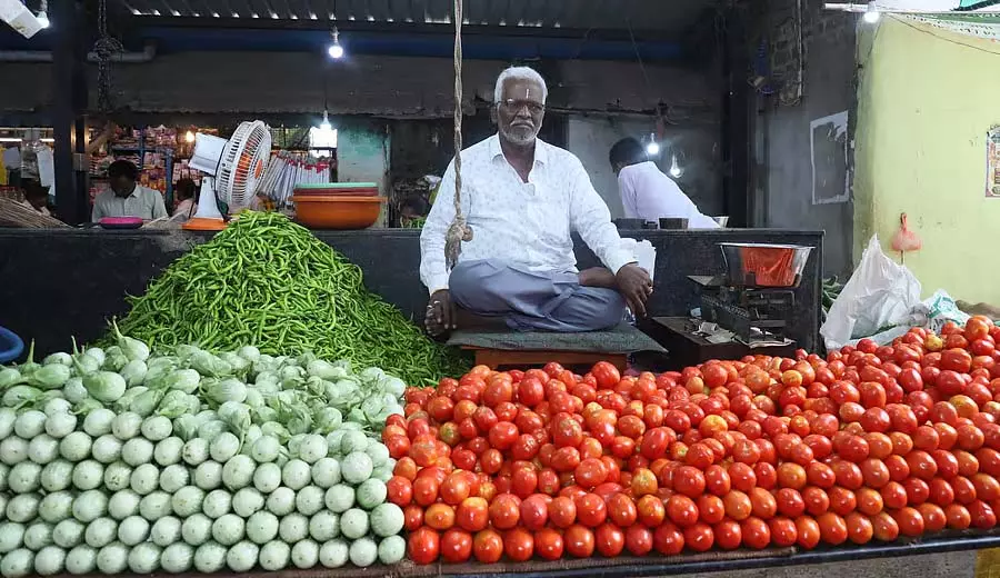 Raichur : अधिकांश सब्जियों की कीमतें स्थिर Raichur : अधिकांश सब्जियों की कीमतें स्थिर