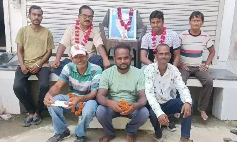 Farrukhabad: सफाई मजदूर संघ के संगठन विस्तार से कार्यकर्ताओं में उत्साह Farrukhabad: सफाई मजदूर संघ के संगठन विस्तार से कार्यकर्ताओं में उत्साह