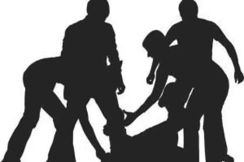 Jalandhar: स्टेडियम में खिलाड़ियों के बीच झड़प के दौरान हॉकी कोच पर हमला Jalandhar: स्टेडियम में खिलाड़ियों के बीच झड़प के दौरान हॉकी कोच पर हमला