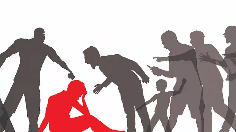 Odisha में शराब पीने को लेकर हुए विवाद में एक व्यक्ति की पीट-पीटकर हत्या कर दी Odisha में शराब पीने को लेकर हुए विवाद में एक व्यक्ति की पीट-पीटकर हत्या कर दी