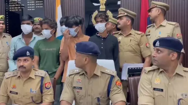 10 साल के इंतज़ार के बाद बेटे ने लिया मां के अपमान का बदला 10 साल के इंतज़ार के बाद बेटे ने लिया मां के अपमान का बदला