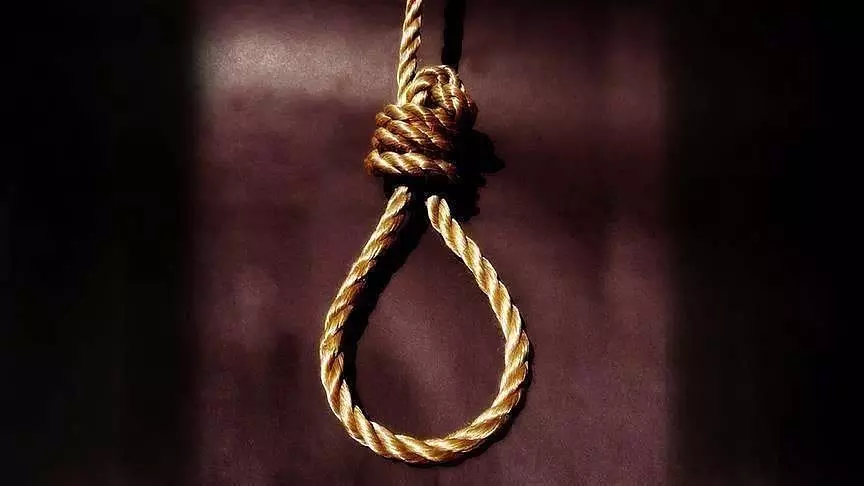 ग्वालियर में प्रेमी द्वारा शादी से इनकार करने पर महिला ने फांसी लगाकर आत्महत्या कर ली ग्वालियर में प्रेमी द्वारा शादी से इनकार करने पर महिला ने फांसी लगाकर आत्महत्या कर ली