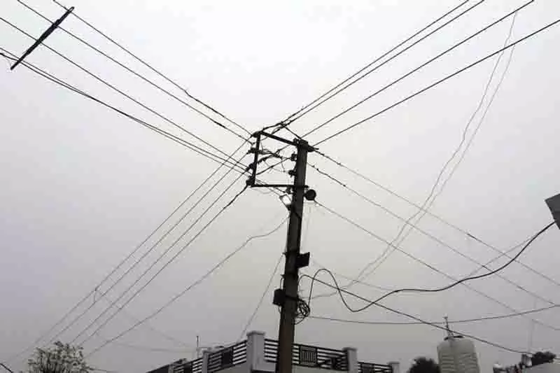 Mohali के उद्योगपतियों ने डीसी के समक्ष लंबे समय से लंबित मुद्दे उठाए Mohali के उद्योगपतियों ने डीसी के समक्ष लंबे समय से लंबित मुद्दे उठाए