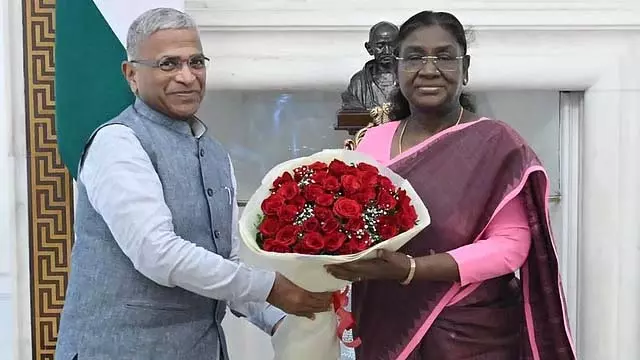 राज्यसभा के उपसभापति ने राष्ट्रपति से मुलाकात की राज्यसभा के उपसभापति ने राष्ट्रपति से मुलाकात की