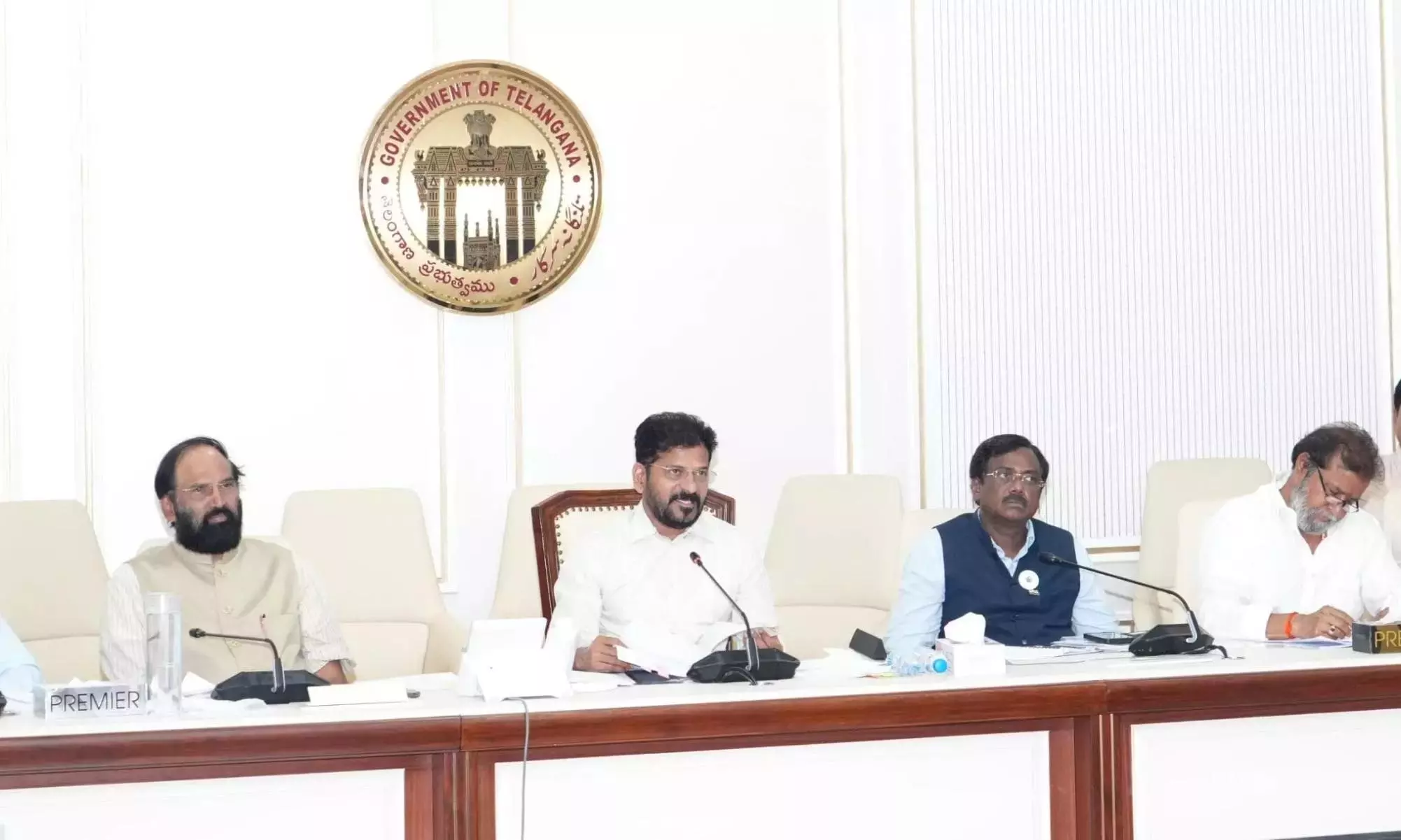 CM Revanth ने कलेक्टरों से कहा- मानसून के दौरान सावधानी बरतें CM Revanth ने कलेक्टरों से कहा- मानसून के दौरान सावधानी बरतें