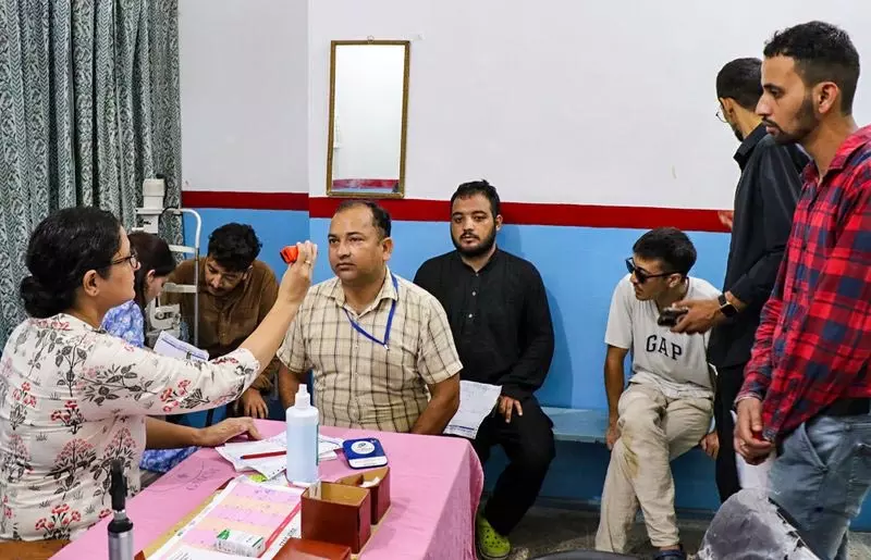 Jammu: स्वास्थ्य सेवा क्षेत्र में मौन आपातकाल Jammu: स्वास्थ्य सेवा क्षेत्र में मौन आपातकाल