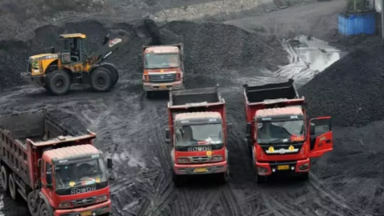 MPT कोयला विस्तार के खिलाफ जनहित याचिका पर गोवा सरकार को हाईकोर्ट का नोटिस MPT कोयला विस्तार के खिलाफ जनहित याचिका पर गोवा सरकार को हाईकोर्ट का नोटिस