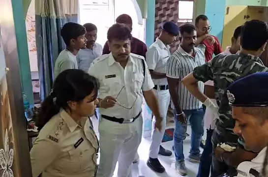 न्यू टाउन गेस्ट हाउस से पत्नी का शव बरामद न्यू टाउन गेस्ट हाउस से पत्नी का शव बरामद