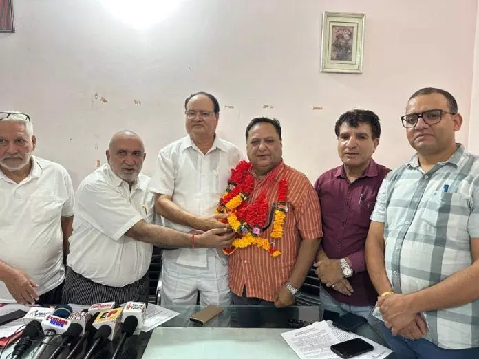 अनुभवी ट्रेड यूनियनिस्ट JBM में शामिल, महासचिव नियुक्त अनुभवी ट्रेड यूनियनिस्ट JBM में शामिल, महासचिव नियुक्त