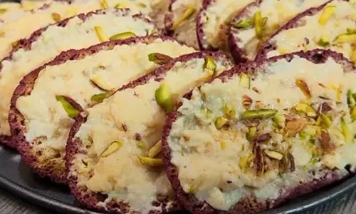 Chhena Toast: खुशियों का मौका, इस मिठाई पर करें भरोसा