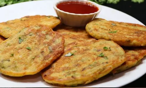 Semolina Pancake : बिना एनर्जी बर्बाद किए कुछ हेल्दी बनाना चाहते हैं तो बनाएं ये डिश