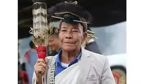 Arunachal: दिवंगत न्युब ताई तासुक को पुष्पांजलि अर्पित की गई Arunachal: दिवंगत न्युब ताई तासुक को पुष्पांजलि अर्पित की गई