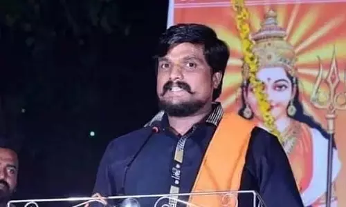 गोमांस ले जा रहे वाहन को रोकने पर दो लोगों पर हमला करने के बाद पुनीत केरेहल्ली को गिरफ्तार किया