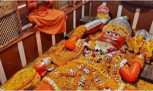 धर्म: सावन के दूसरे मंगलवार को करें ये उपाय, बजरंगबली देंगे तरक्की और धन में वृद्धि धर्म: सावन के दूसरे मंगलवार को करें ये उपाय, बजरंगबली देंगे तरक्की और धन में वृद्धि