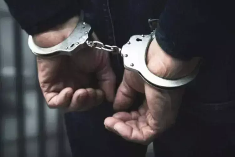 VS अच्युतानंदन पर अपमानजनक सोशल मीडिया पोस्ट के लिए शिक्षक गिरफ्तार VS अच्युतानंदन पर अपमानजनक सोशल मीडिया पोस्ट के लिए शिक्षक गिरफ्तार