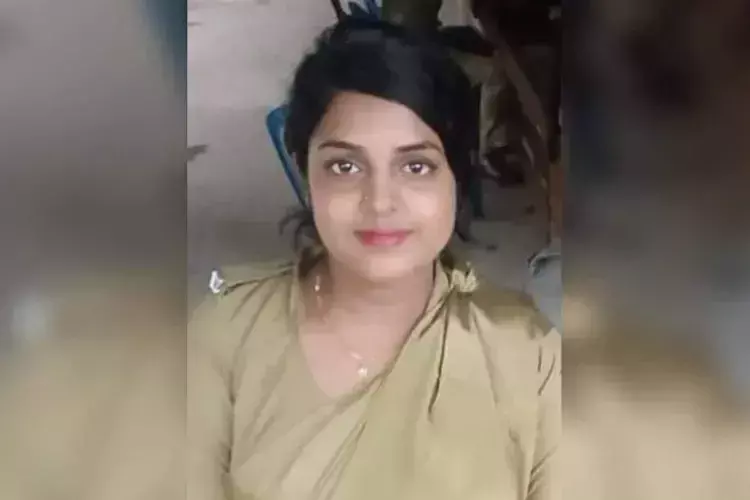 कर्तव्य प्रथम समर्पित CPO ने अदालत में गवाही दी, बच्चे को जन्म देने के लिए अस्पताल पहुंची कर्तव्य प्रथम समर्पित CPO ने अदालत में गवाही दी, बच्चे को जन्म देने के लिए अस्पताल पहुंची