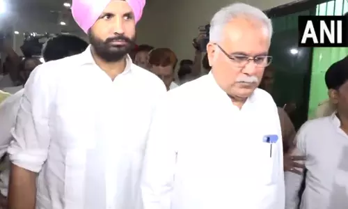 भूपेश बघेल भी रायपुर कोर्ट में मौजूद, चैतन्य की ED रिमांड बढ़ाने की मांग पर सुनवाई जारी