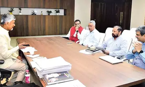 आरटीसी बसों में महिलाओं के लिए शून्य किराया टिकट जारी : CM Chandrababu