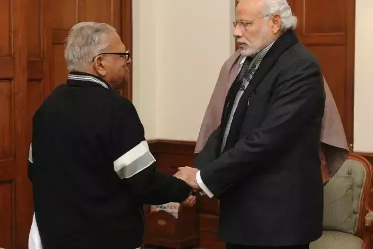 वीएस ने अपने जीवन के कई वर्ष सार्वजनिक सेवा और Keralaकी प्रगति के लिए समर्पित किए वीएस ने अपने जीवन के कई वर्ष सार्वजनिक सेवा और Keralaकी प्रगति के लिए समर्पित किए