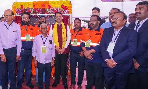 गढ़चिरौली 5 साल में महाराष्ट्र के शीर्ष 10 जिलों में शामिल होगा: CM गढ़चिरौली 5 साल में महाराष्ट्र के शीर्ष 10 जिलों में शामिल होगा: CM