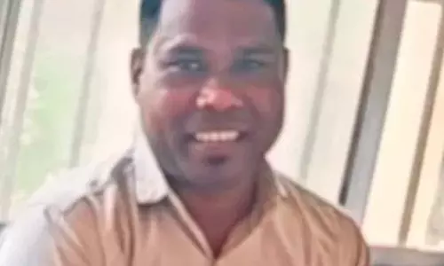 क्लर्क के खौफनाक कदम से कोर्ट में हड़कंप, इस हालत में मिली लाश क्लर्क के खौफनाक कदम से कोर्ट में हड़कंप, इस हालत में मिली लाश