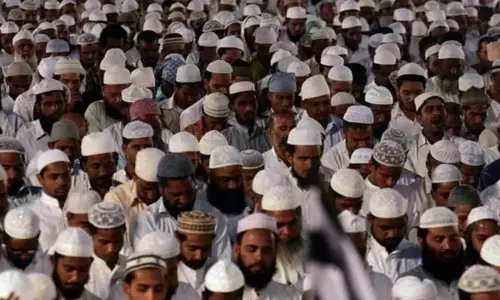 विरासत के संरक्षक : कला, भाषा और वास्तुकला का संरक्षण करने वाले भारतीय मुसलमान विरासत के संरक्षक : कला, भाषा और वास्तुकला का संरक्षण करने वाले भारतीय मुसलमान