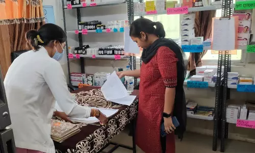 कलेक्टर ममगाईं ने किया भाटपाल के प्राथमिक स्वास्थ्य केन्द्र, आंगनबाड़ी और छात्रावास का औचक निरीक्षण