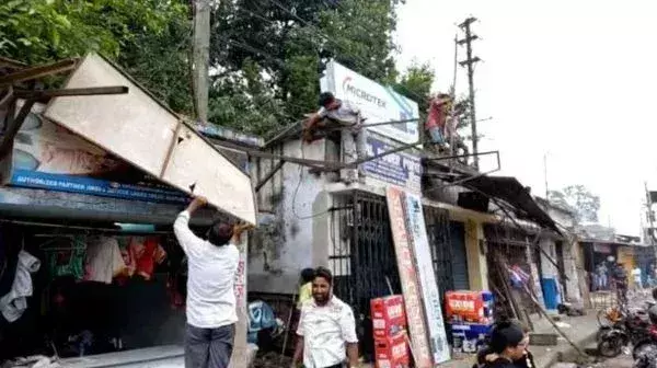 Dhanbad: राष्ट्रपति दौरे से पहले अतिक्रमण हटाओ अभियान तेज
