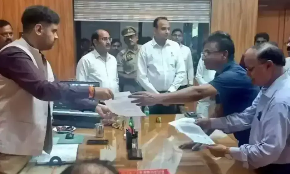 Hardoi: IMA ने डीएम से कीर्ति कृष्णा अस्पताल के संचालन की अपील की Hardoi: IMA ने डीएम से कीर्ति कृष्णा अस्पताल के संचालन की अपील की
