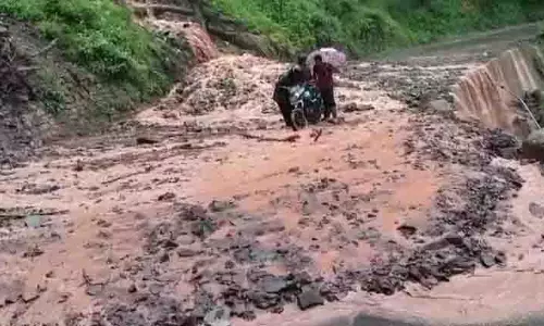Solan district में बारिश से भूस्खलन, यातायात बाधित