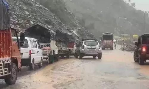Mandi में चंडीगढ़-मनाली और 243 अन्य सड़कें अवरुद्ध Mandi में चंडीगढ़-मनाली और 243 अन्य सड़कें अवरुद्ध