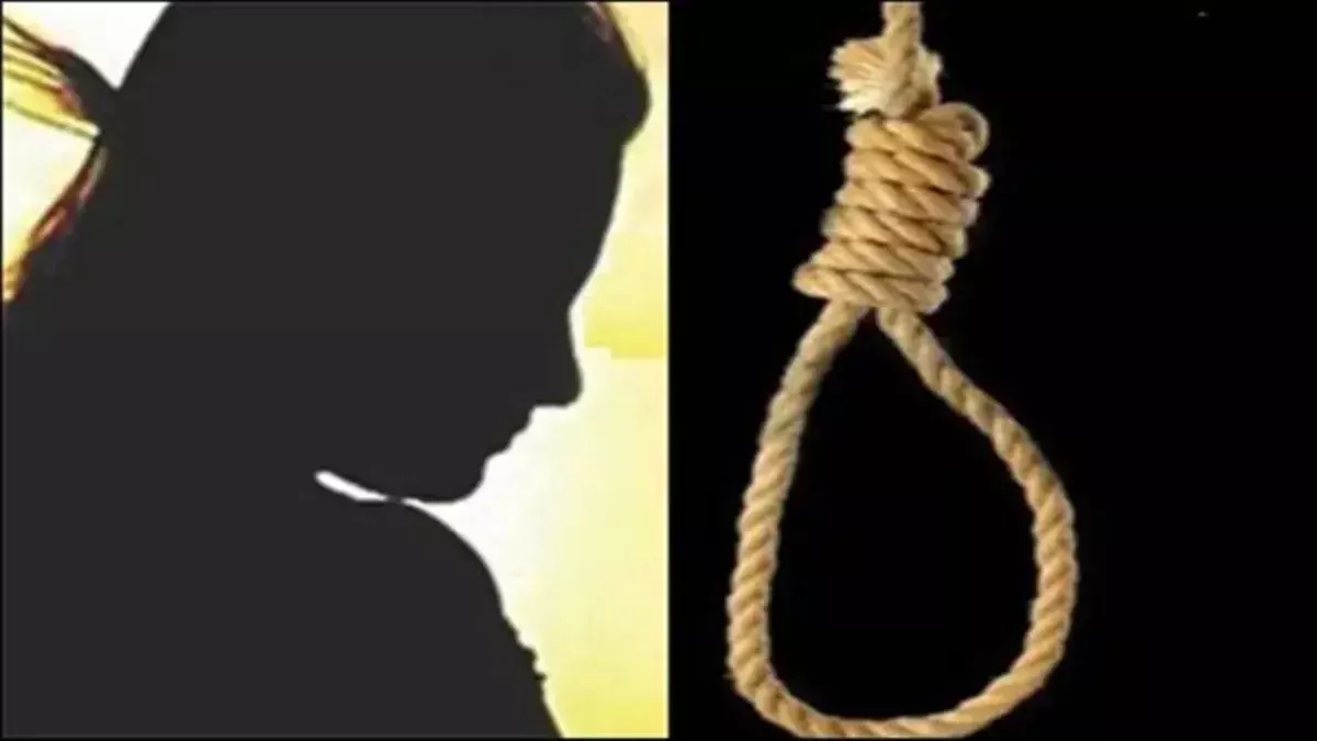 Kanpur: फांसी के फंदे पर लटकी मिली युवती, कारणों की हो रही जांच