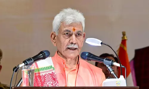 Srinagar: आतंकवाद पीड़ितों की सहायता को उपराज्यपाल ने शुरू किया विशेष पोर्टल Srinagar: आतंकवाद पीड़ितों की सहायता को उपराज्यपाल ने शुरू किया विशेष पोर्टल