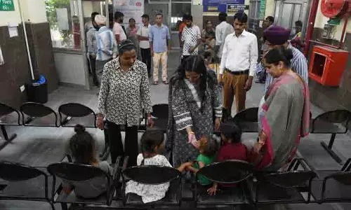 लंबित दस्तावेजों के कारण 10 बच्चों और उनके माता-पिता के DNA नमूने में देरी